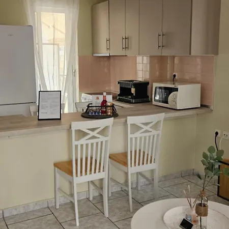 The Siblings Cozy With Parking And Mountain View Kavala